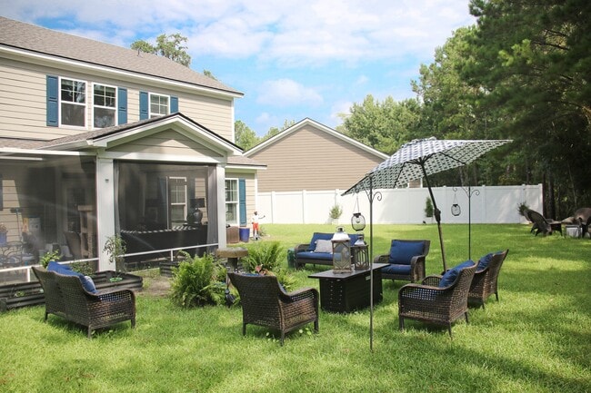 Building Photo - 157 Gallery Way