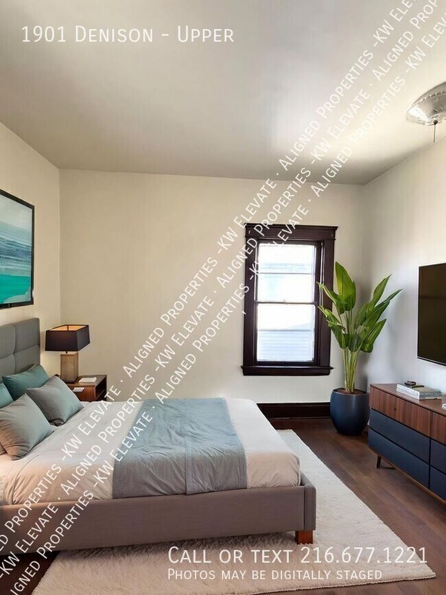 Building Photo - 1901 Denison-Upper