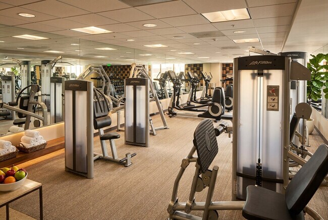 Building Photo - 1715 8th St NW