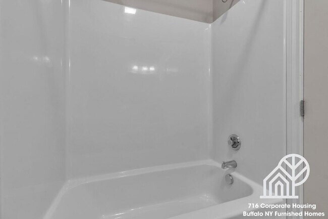 Building Photo - Furnished 2-Bedroom, 2-Bath Apartment near UB North