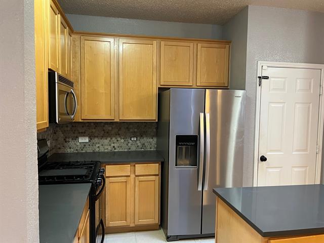 Building Photo - 3213 Grenada Dr