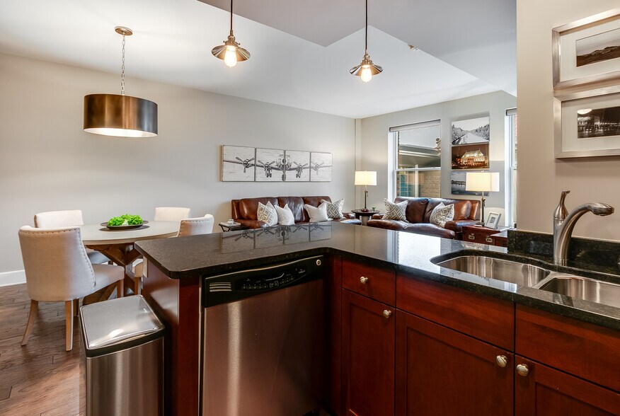 Building Photo - 27 Library St NE