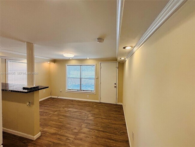 Building Photo - 1715 Lincoln St