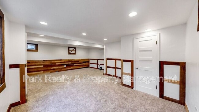 Building Photo - 3090 S Marion St