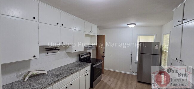 Building Photo - 2111 N 49th St