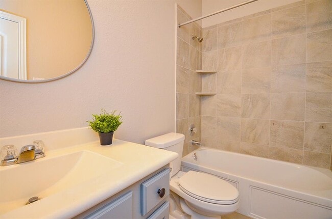 Building Photo - 23019 Tindarey Falls Ln