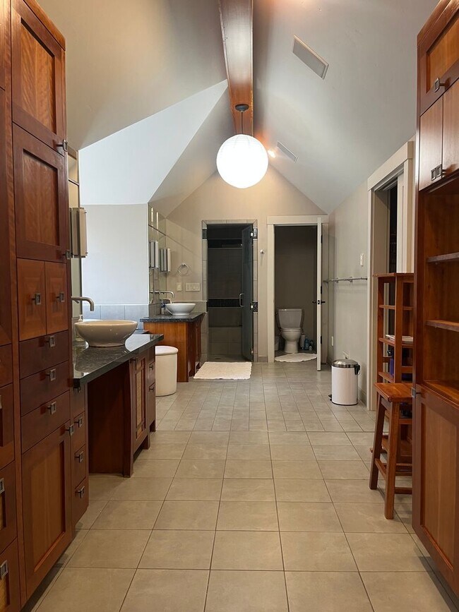 Building Photo - Luxury Furnished Monte Sereno Estate | Short-Term Executive Lease | Resort-Style Living