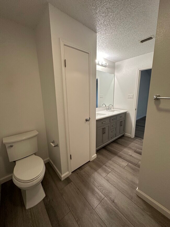 Building Photo - 4204 Duval Rd