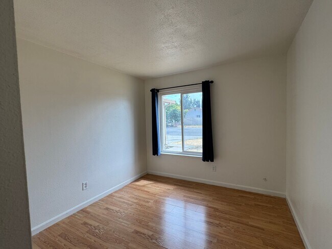 Building Photo - 8213 Diana Marie Dr