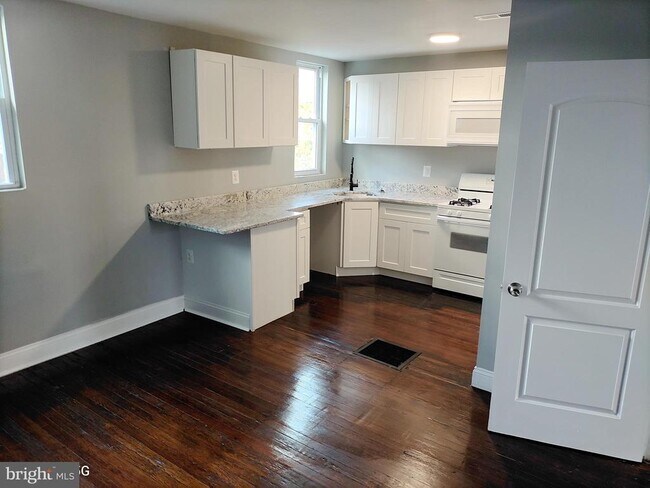 Building Photo - 622 Linnard St