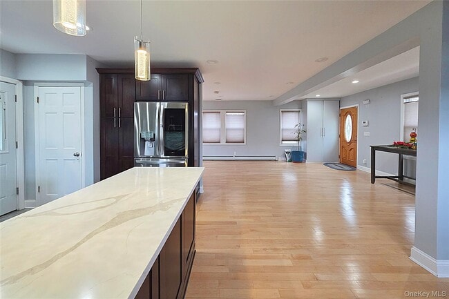 Building Photo - 18 Prospect St