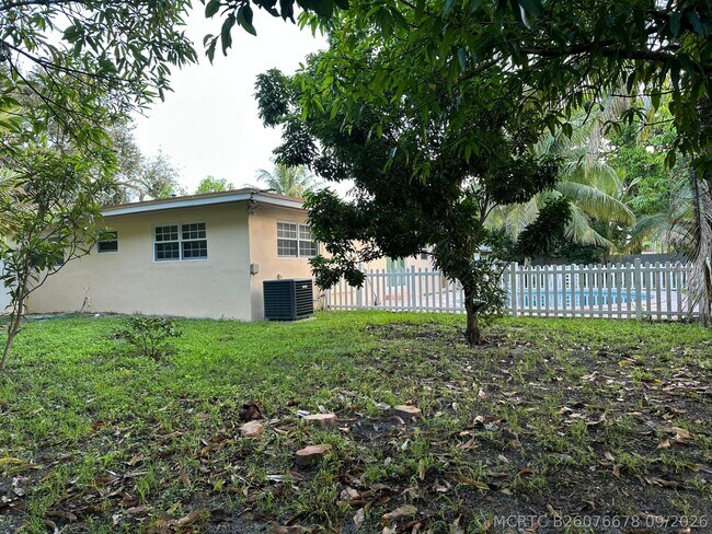 Building Photo - 650 E Campus Cir