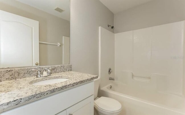 Building Photo - 1649 Hallcrest Dr