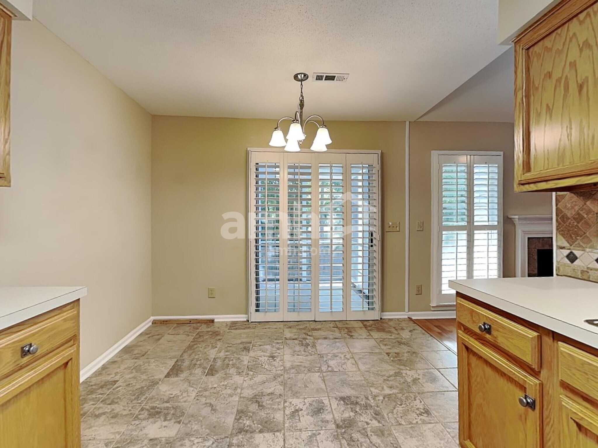 Building Photo - 3109 Southampton Dr