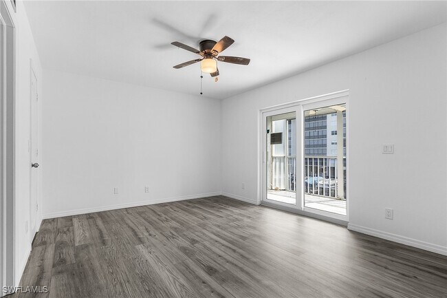 Building Photo - 4531 Bay Beach Ln
