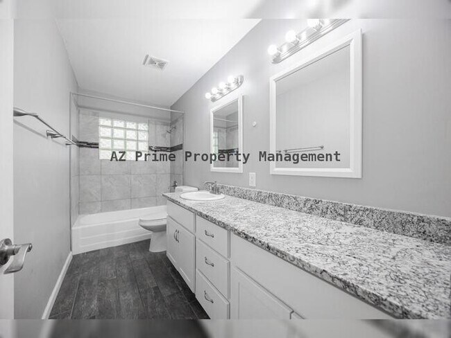 Building Photo - 6521 N 19th Dr