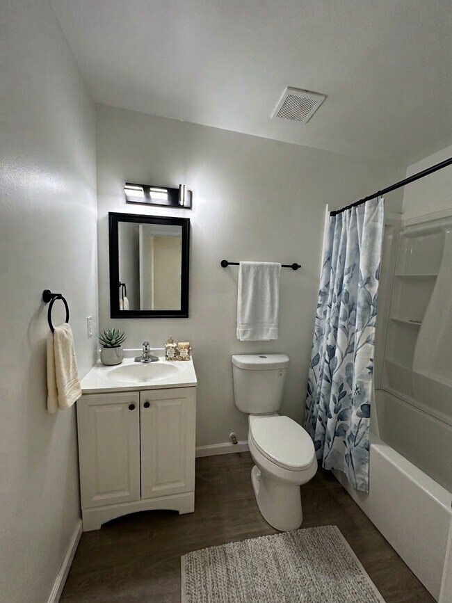 Building Photo - 2405 Antebellum Dr