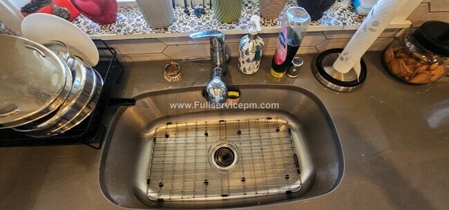 Building Photo - Newer Incredible home with all the amenities!