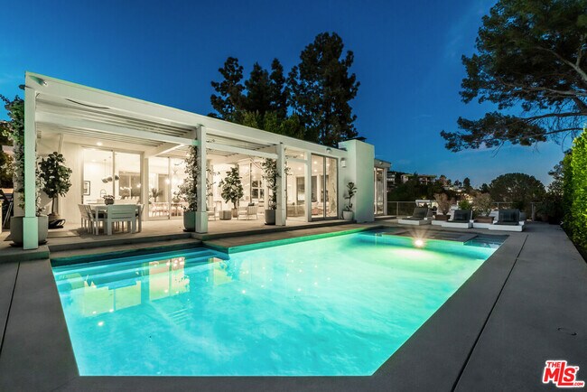 Building Photo - 9260 Cordell Dr