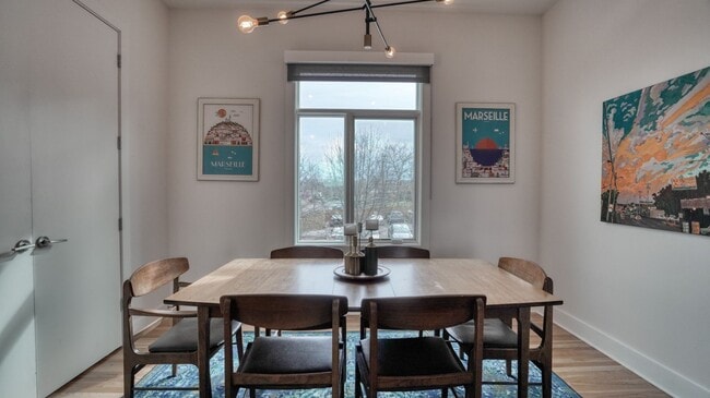 Building Photo - 3 Bedroom Townhome in 5 Points with Private Garage and Rooftop Deck