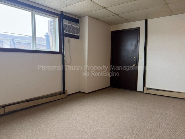 Building Photo - 911 Western Rd