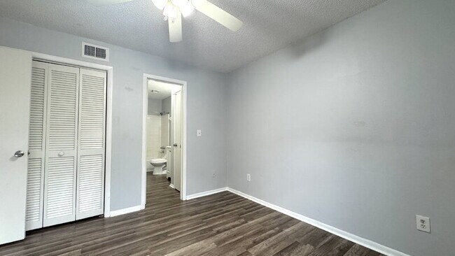 Building Photo - 1600 Big Tree Rd