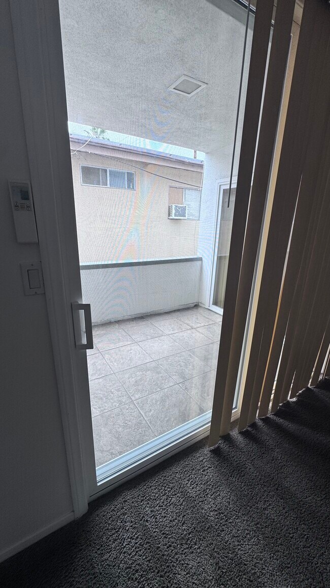 Balcony - 11983 Walnut Ln
