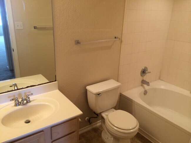 Building Photo - 6003 Ironmill Creek