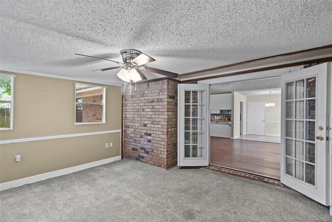 Building Photo - 2526 Downs Cir