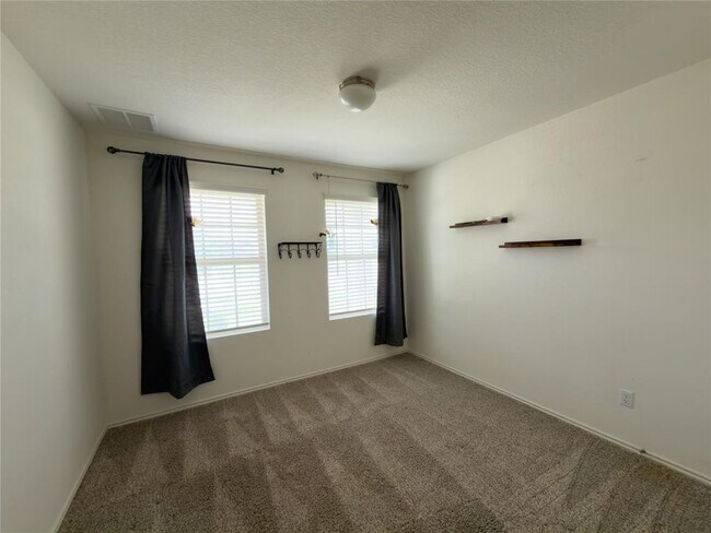 Building Photo - 21417 Wilmiller Ln