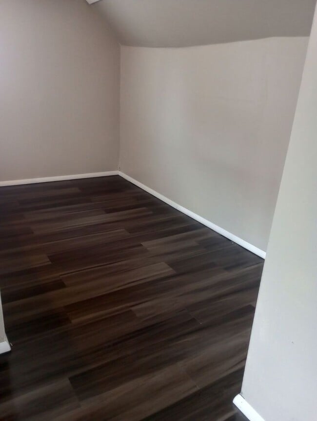 Building Photo - 125-127 South Fulton Street