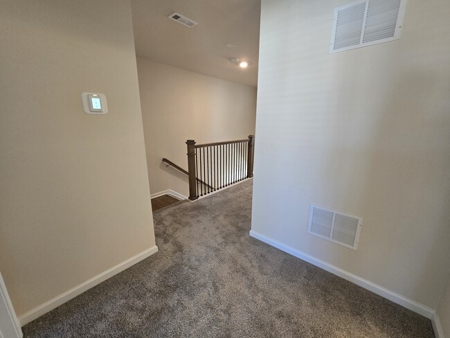 Building Photo - 865 Falls Grove Trl