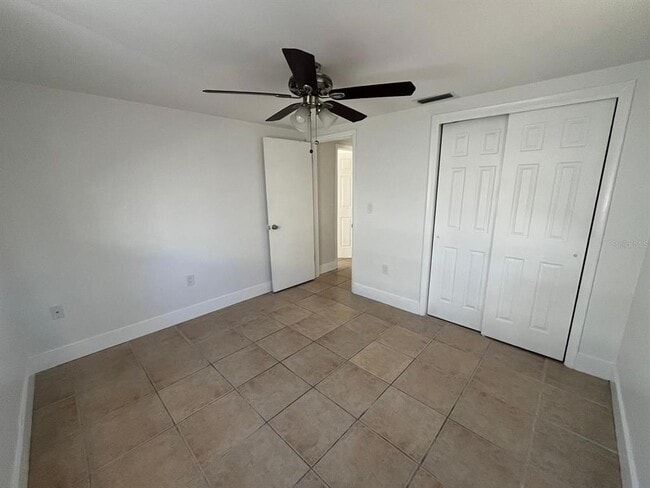 Building Photo - 3517 Garfield Dr