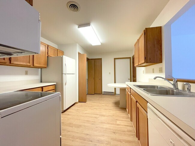 Building Photo - 3228 Wood Rd