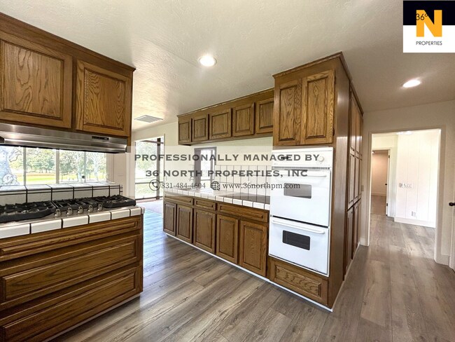 Building Photo - 11740 Tam O'Shanter Dr