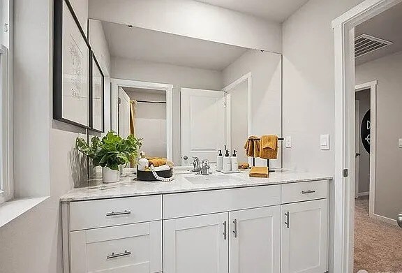 Building Photo - 1721 Moran Ave