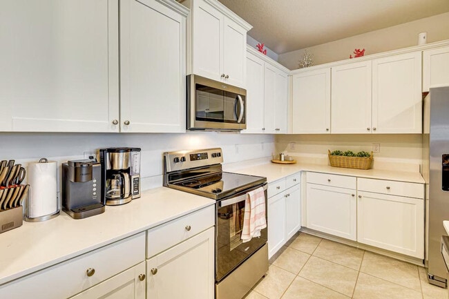 Building Photo - 134 Redbud Rd