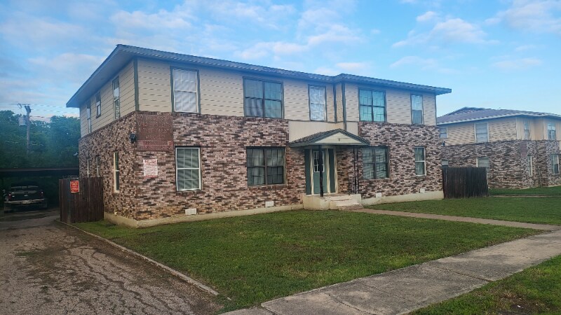 Building Photo - 901 Sissom Rd
