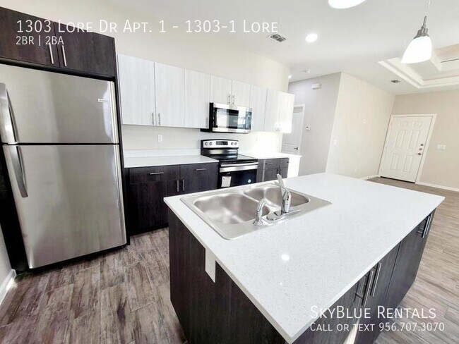 Building Photo - 1303 Lore Dr