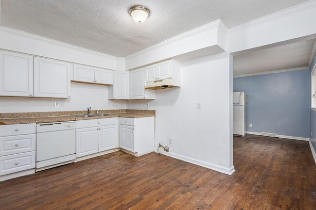 Building Photo - 15398 Garfield St