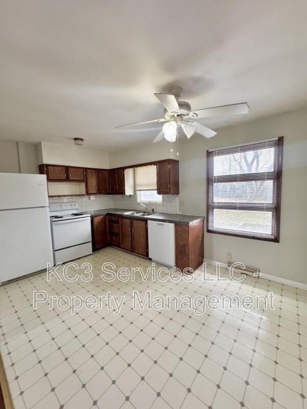 Building Photo - 202 NW 22nd St