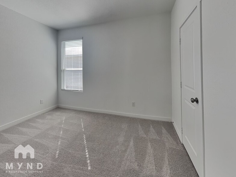 Building Photo - 10554 Ysasmendi Rdg