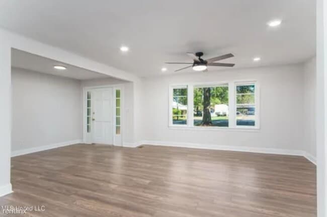 Building Photo - 4 br, 2 bath House - 408 Blank Street