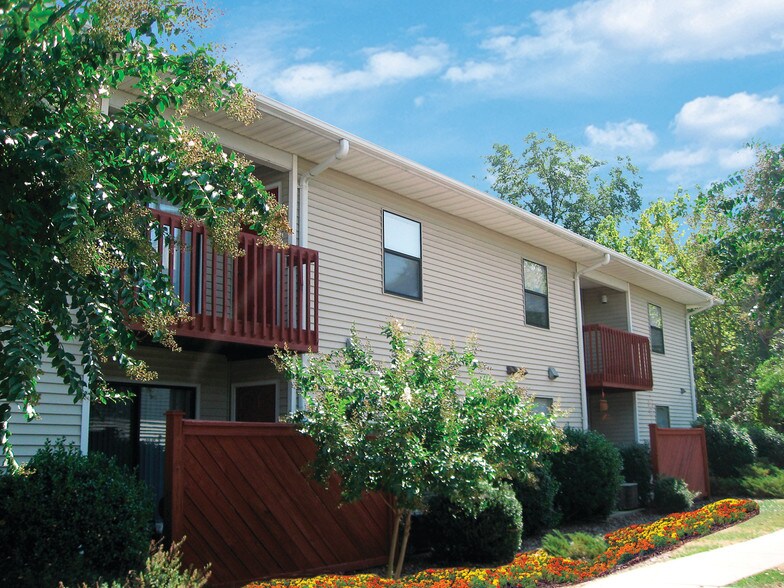 Salisbury Square 321 Woodson St Salisbury NC 28144 Apartment Finder