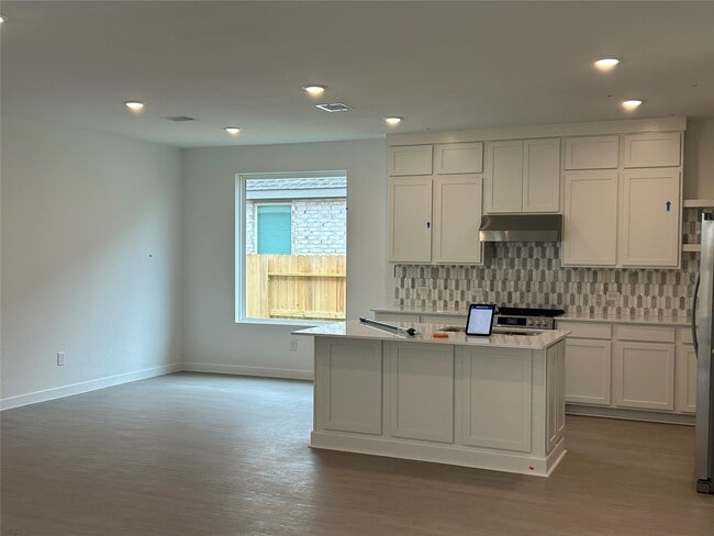 Building Photo - 29022 Bison Hvn Dr