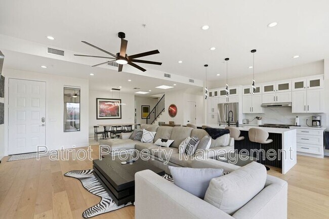 Building Photo - 8989 N Gainey Center Dr