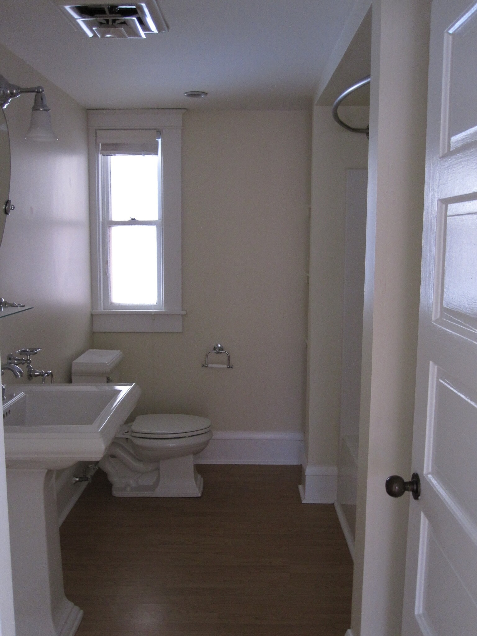 Building Photo - 326 College St