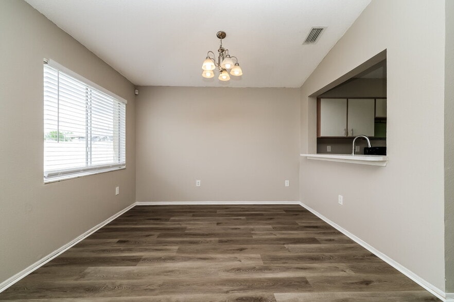 Building Photo - 1209 Flexford St