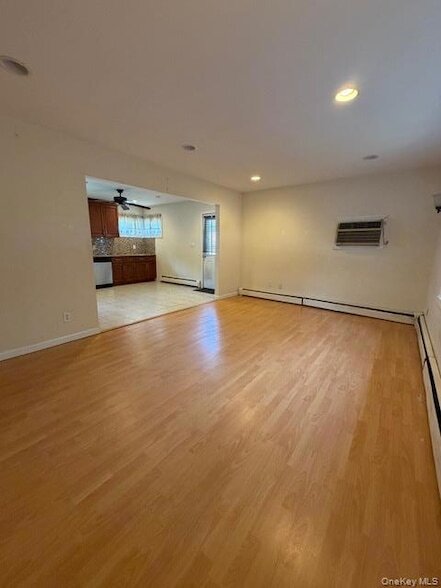 Building Photo - 3173 Roxbury Ln
