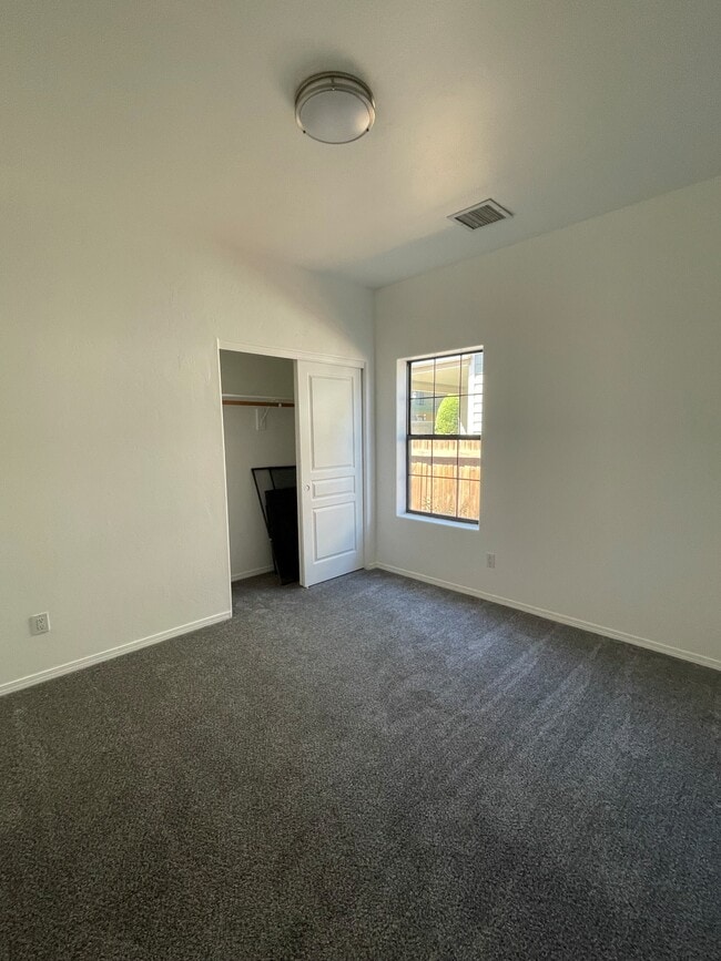 Building Photo - 3269 Orchid Way